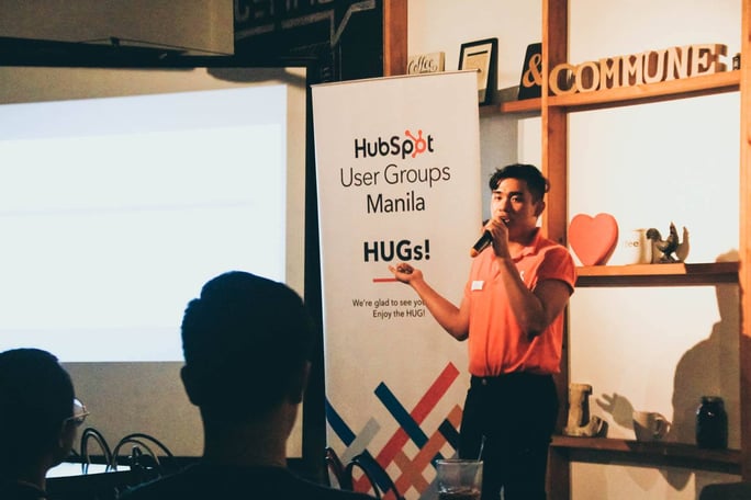 StraightArrow’s Social Media Specialist Ri Ranjo teaches how to use HubSpot social media tools